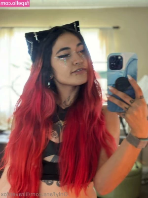 lilravenfox [ lilravenfox-1 ] - Feeling a little naughty today