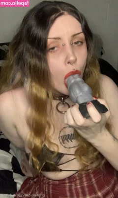 gothbabybrat - Found a fair bit of old content I haven't uploaded .... you guys want