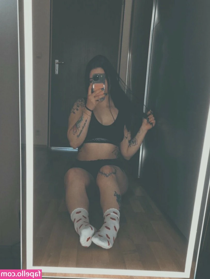 luna_1307 [ luna-1307 ] - If you were to take me on a date, what would we do?