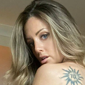 Suzi Star