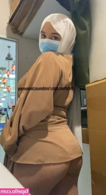 Arabmusclemommy - Sunday Funday 🥰 after you fuck me on the kitchen counter I’ll