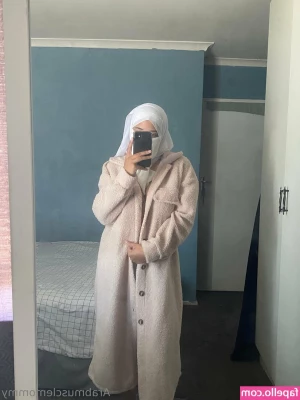 Arabmusclemommy - Check out my juicy pussy and big ass  so horny right now