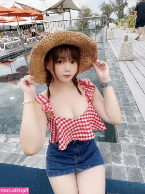 Nikumikyo - Would you help me with my horny mood? 🥵