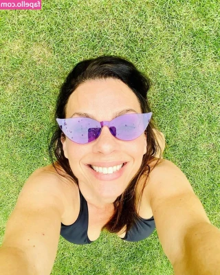 Carla Marins [ carla-marins ] - Oh yes guys I can actually cum loads unlike these other girls that