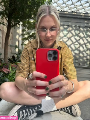 Hannah Mallory [ hannah-mallory ] - ~Belly Play~  POV you keep saying you’re too busy at work to come