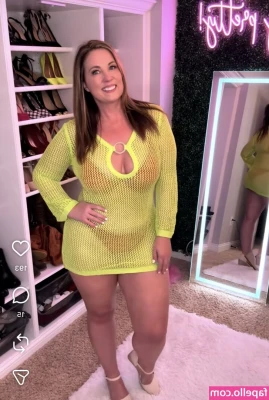 Dr. Melissa Newman [ dr-melissa-newman-1 ] - Happy big booty🍑Monday