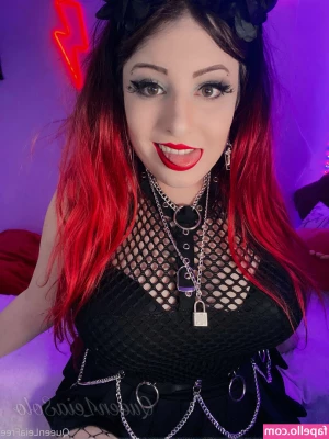 queenleiafree - Do you like the view of my boobs