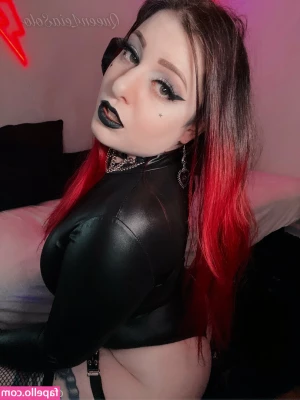queenleiafree - Would you spank my ass