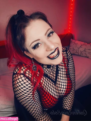 queenleiafree - Addicted to ass