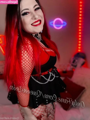 queenleiafree - Ven a ver el nuevo contenido de tu perra sexy