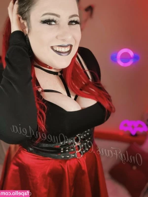 queenleiafree - I'll take you for a ride on my big green tractor