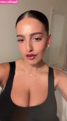 Rubin Agam [ rubin-agam ] - Coach has a big handsfree orgasm