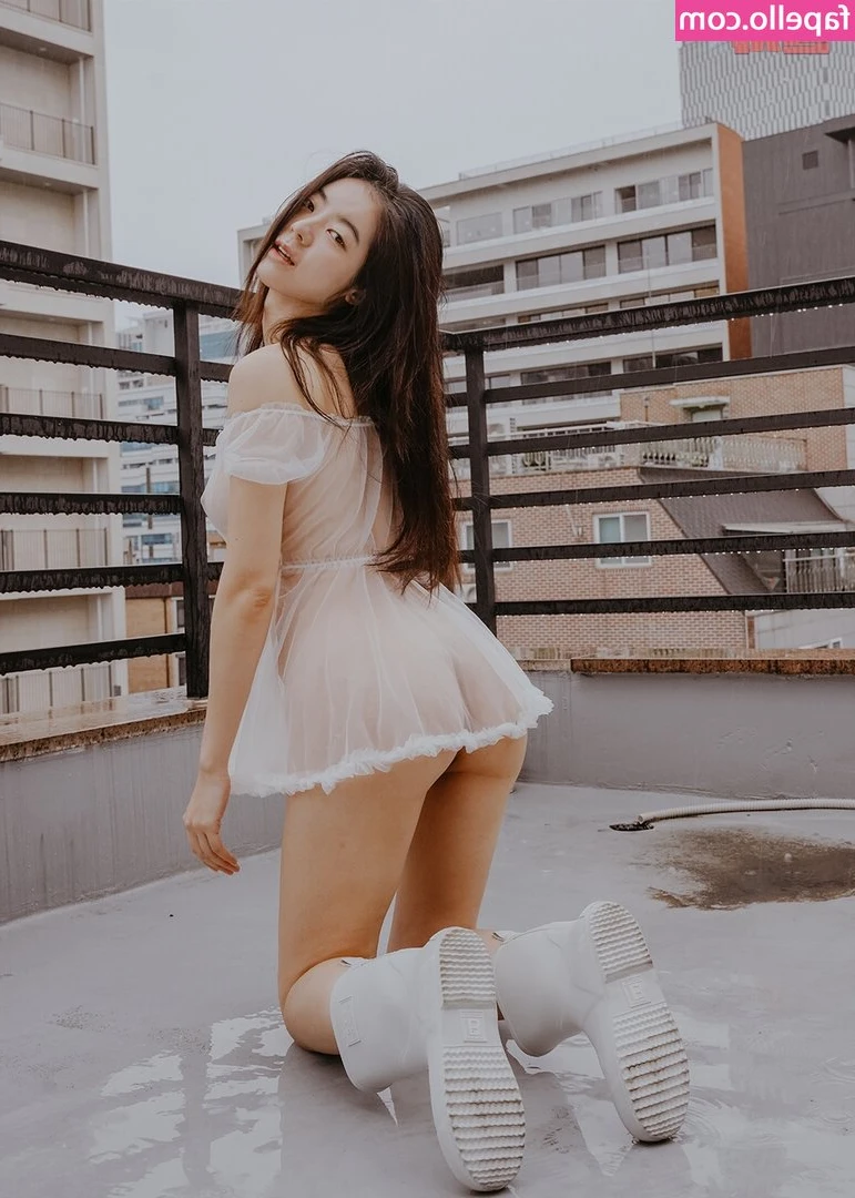 Hellorina - I feel so hot right now 🔥 DM me 💓