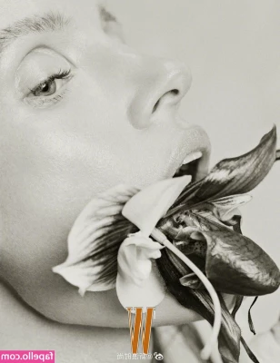 Jessica Chastain [ jessica-chastain ] - I love to ride naked on my motorcycle in the country