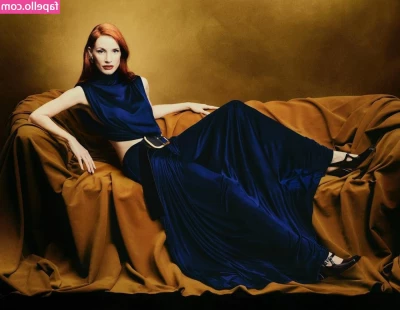 Jessica Chastain [ jessica-chastain ] - Relax and play