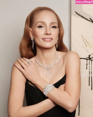 Jessica Chastain [ jessica-chastain ] - Let s play a game of pool