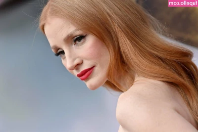Jessica Chastain [ jessica-chastain ] - Bicep curling from my point of view.