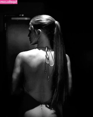 Jessica Chastain [ jessica-chastain ] - Which hole will you fuck me in first?  Ps I love anal😘