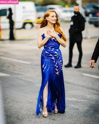 Jessica Chastain [ jessica-chastain ] - Would you join me in the shower