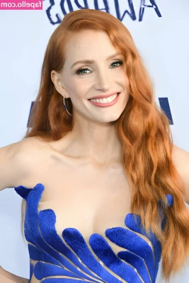 Jessica Chastain [ jessica-chastain ] - This was such a vibe   Girls vacation in Tulum   Missing my pink hair
