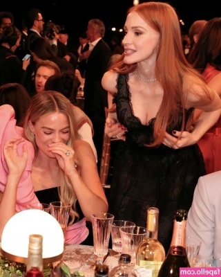 Jessica Chastain [ jessica-chastain ] - JOIN HER AS SHE SPREADS HER LEGS FOR CAMERA