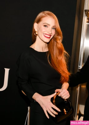 Jessica Chastain [ jessica-chastain ] - Little relax on terrace   have a nice day guys
