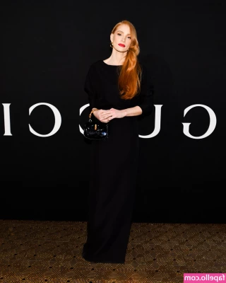 Jessica Chastain [ jessica-chastain ] - Here’s a nude of my POT OF GOLD on my 🐱