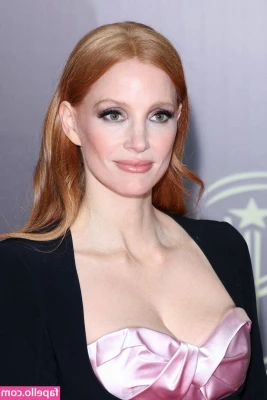 Jessica Chastain [ jessica-chastain ] - I wish I could find a real cock this size