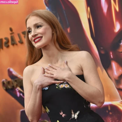 Jessica Chastain [ jessica-chastain ] - Would you bite it