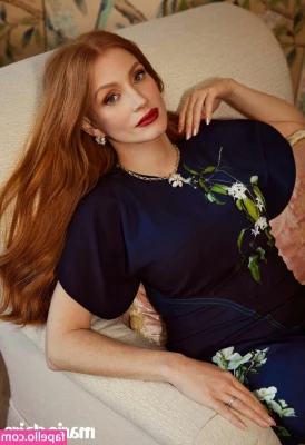 Jessica Chastain [ jessica-chastain ] - Rendinha é sempre uma boa ideia né   -- Lingeries are always a good