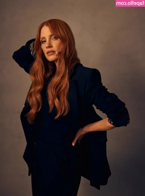 Jessica Chastain [ jessica-chastain ] - 𝓌𝑒𝓉 𝒾𝓃 𝒷𝓁𝒶𝒸𝓀  amp  𝓌𝒽𝒾𝓉𝑒