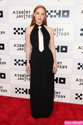 Jessica Chastain [ jessica-chastain ] - making sure im nice and clean