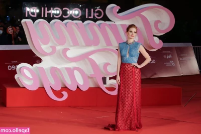 Jessica Chastain [ jessica-chastain ] - Should I wear more dresses?