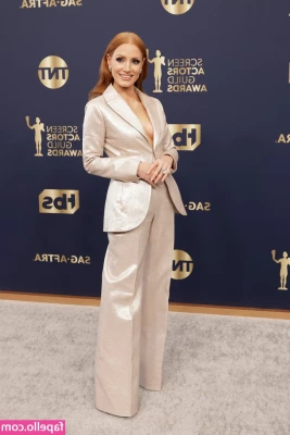 Jessica Chastain [ jessica-chastain ] - Let s play in the sun