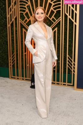 Jessica Chastain [ jessica-chastain ] - Depression hitting harder than usual.  I was gonna go put my leggies