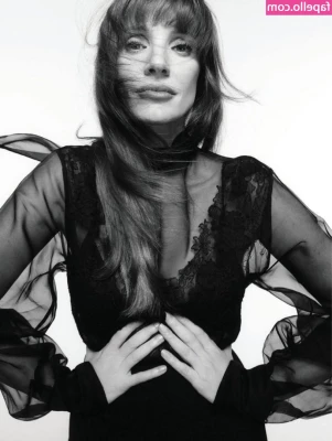 Jessica Chastain [ jessica-chastain ] - Bronceándome   Que les parece el color que está quedando