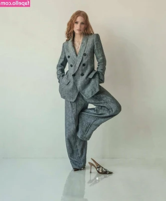 Jessica Chastain [ jessica-chastain ] - I could use all of your attention tonight! 😏