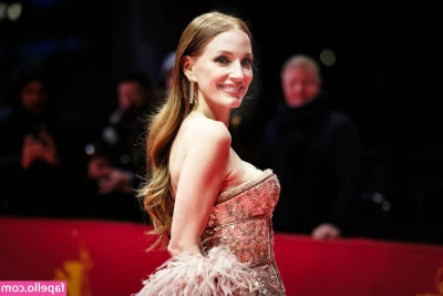 Jessica Chastain [ jessica-chastain ] - let me grind this ass on you! 😜😈