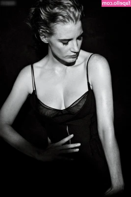 Jessica Chastain [ jessica-chastain ] - hiking buddies?