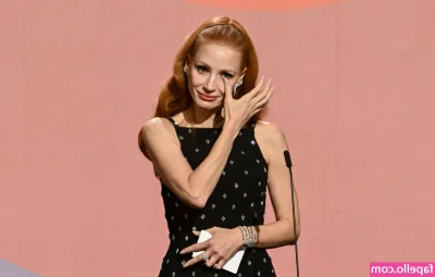 Jessica Chastain [ jessica-chastain ] - Sext me now