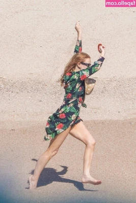 Jessica Chastain [ jessica-chastain ] - Oggi vi regalo queste foto che il mio stepbro mi ha fatto al culo