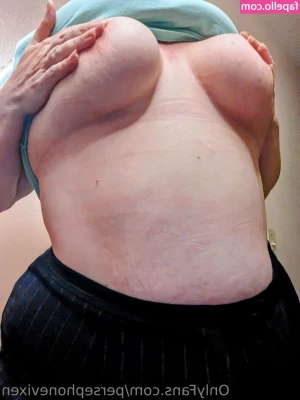 persephonevixen - My friends say that I am a hot mature woman, what do you think?