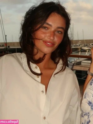 Gio Scotti [ gio-scotti ] - Feeling the warm wind blowing against my body makes me so wet and