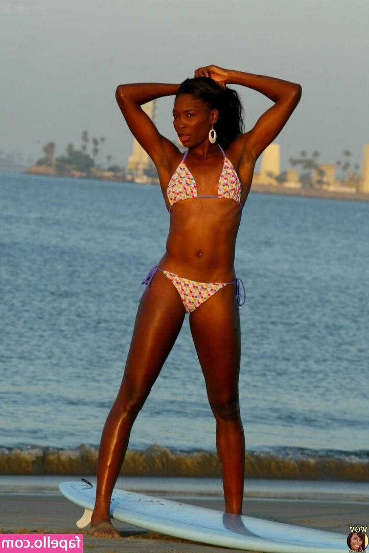Venus Williams [ venus-williams ] - Titty fucking, with a pearl necklace with facial. I know it's been