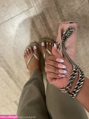 Msprettyfeet - I'm waiting for you ❤️
