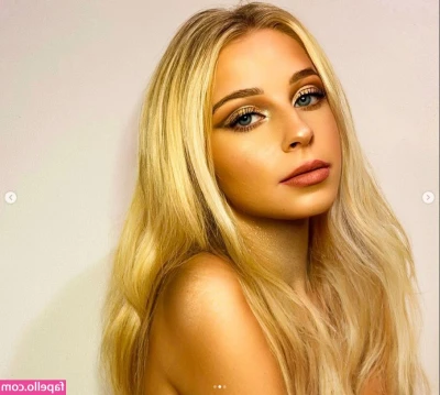 Maci Jo McCarley [ maci-jo-mccarley ] - I bet your cock would get buried between these...wouldn't it? 💋🥵