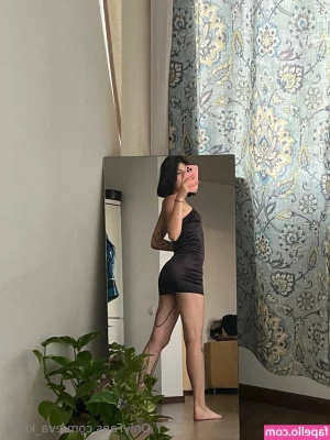 Eva Kross [ eva-kross ] - Do you like my high-heeled sandals?💋