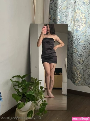 Eva Kross [ eva-kross ] - I’m in a freaky mood tonight 😈