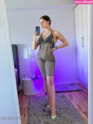 Adeline Frost [ adeline-frost ] - Well hello there gorgeous 🖤