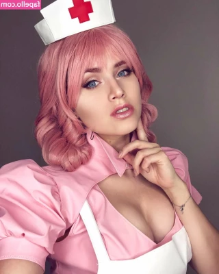 Adeline Frost [ adeline-frost ] - Quién será la siguiente victima para BDSM